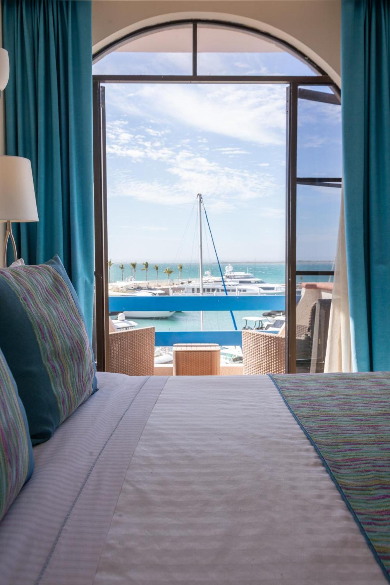 The Westmarine Waterfront Hotel La Paz Ngoại thất bức ảnh