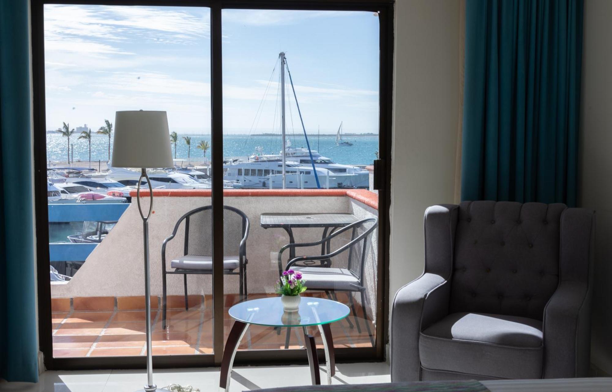 The Westmarine Waterfront Hotel La Paz Ngoại thất bức ảnh